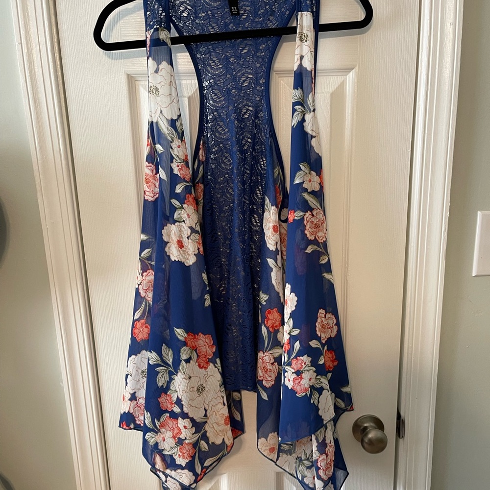 Torrid vest, lace back. A symmetrical